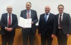 The picture shows from the left: Dean Prof. Evangelos Tsotsas, Dr.-Ing. e.h. Richard Siwek, Prof. Ulrich Krause, Magnificence Prof. Jens Strackeljan